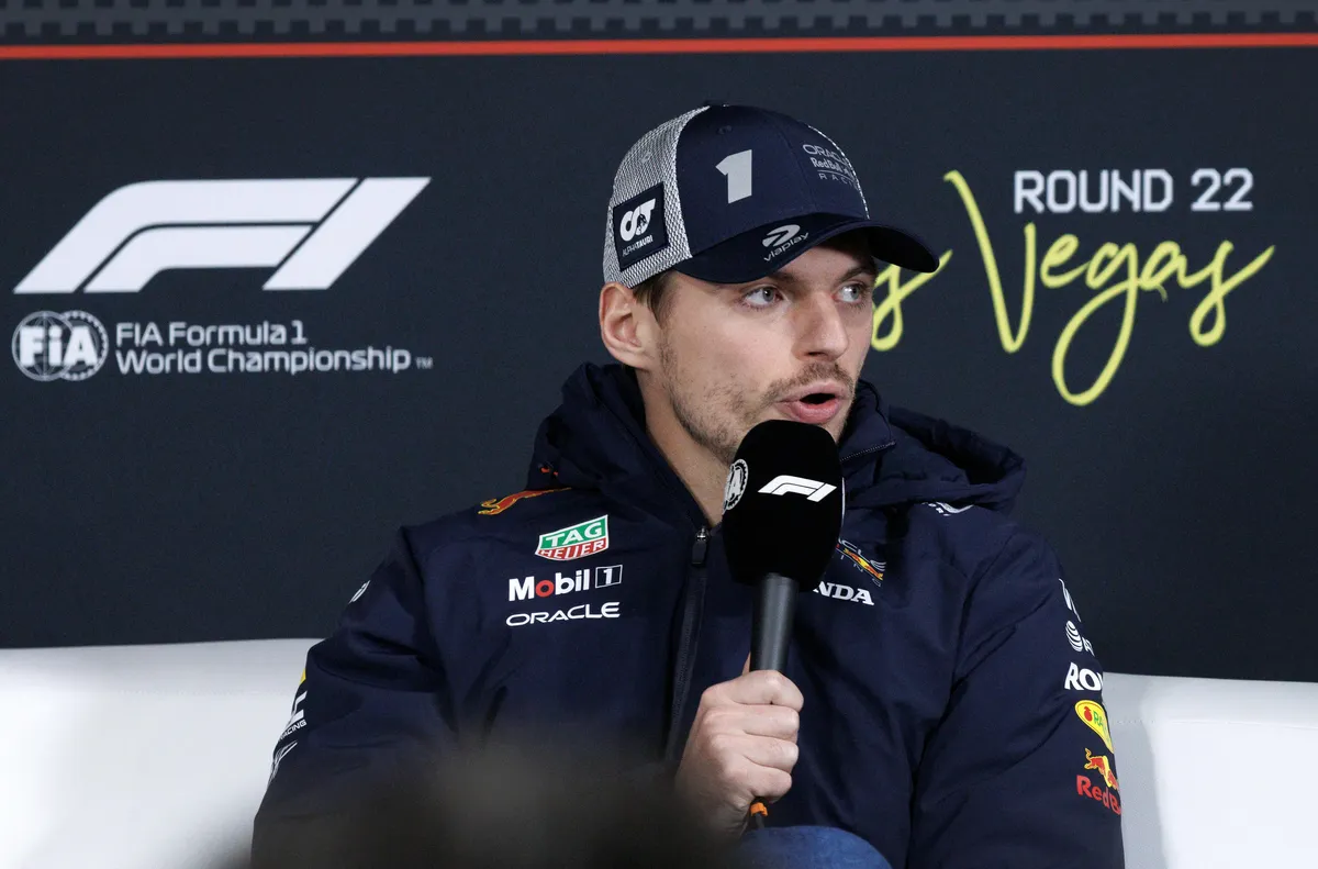 Верстапен пак преговаря с Мерцедес?