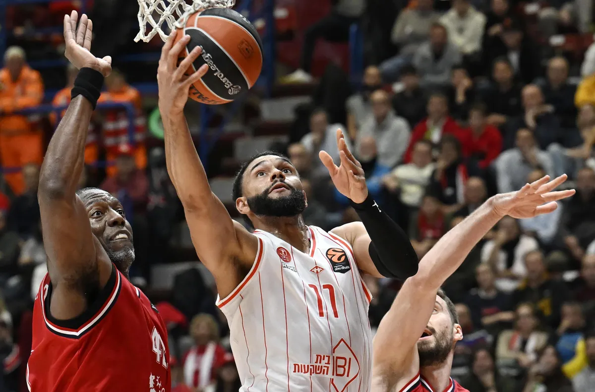 Апоел Тел Авив остава начело в Евролигата