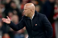 Нов проблем за Слот и Ливърпул