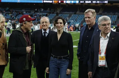 Флорентино Перес дава 10% от акциите на Реал Мадрид