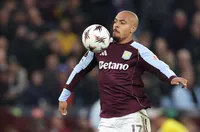 Астън Вила обърна Лийдс, Илия Груев не игра