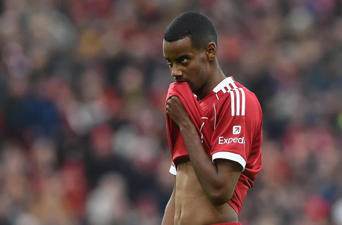 Исак записа антирекорд за Ливърпул срещу Нотингам