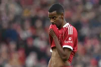 Исак записа антирекорд за Ливърпул срещу Нотингам