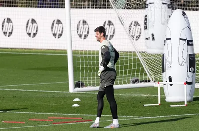 Реал Мадрид остана без Куртоа за Олимпиакос