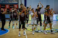 Нефтохимик 2010 победи Черно море и излезе на първото място