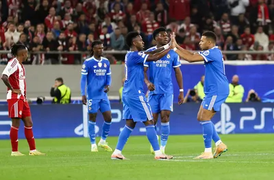 ОБЗОР: Реал си размени 7 гола с Олимпиакос, но все пак победи (РЕЗУЛТАТИ)