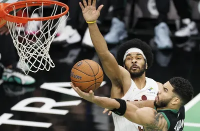 Бостън сложи край на рекордната победна серия на Детройт в НБА