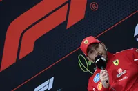 Люис Хамилтън не съжалява, че се е присъединил към Ферари