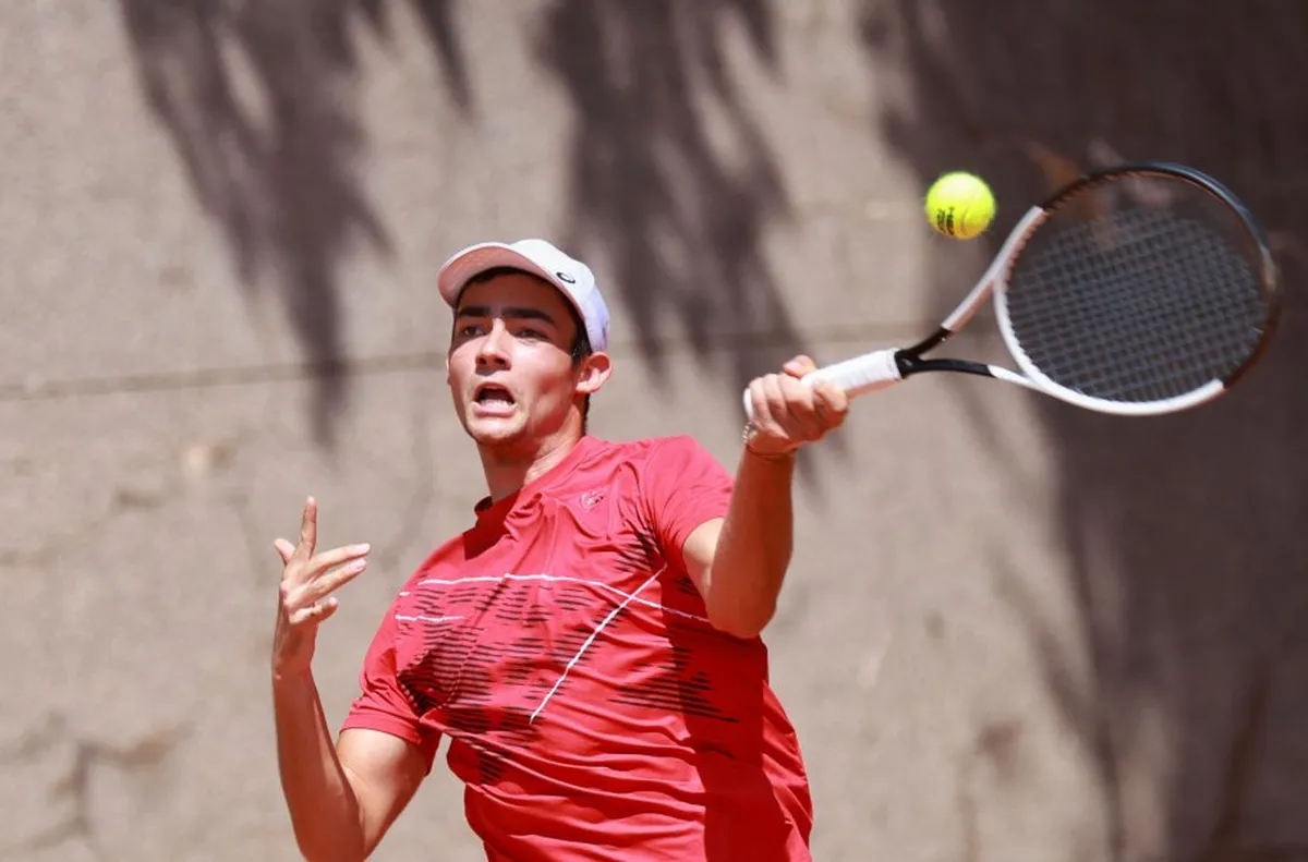 Джордж Лазаров достигна до четвъртфиналите на тенис турнир в Турция