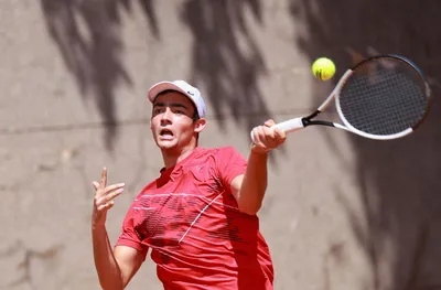 Джордж Лазаров достигна до четвъртфиналите на тенис турнир в Турция