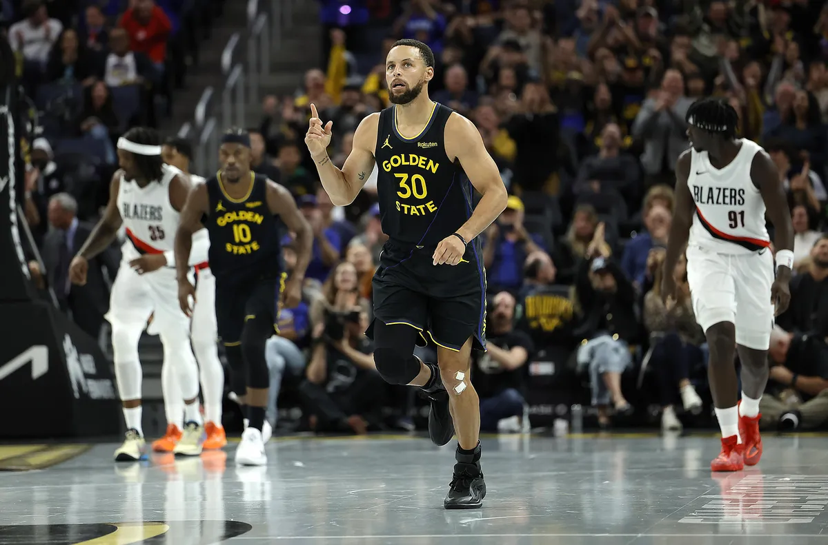 Стеф Къри е аут за най-малко една седмица