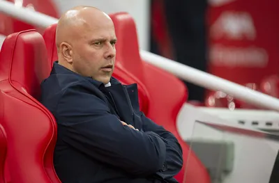 Слот има една седмица, за да спаси поста си