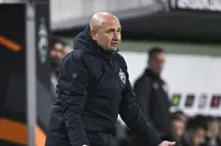 Живондов ще остане в щаба на Хьогмо