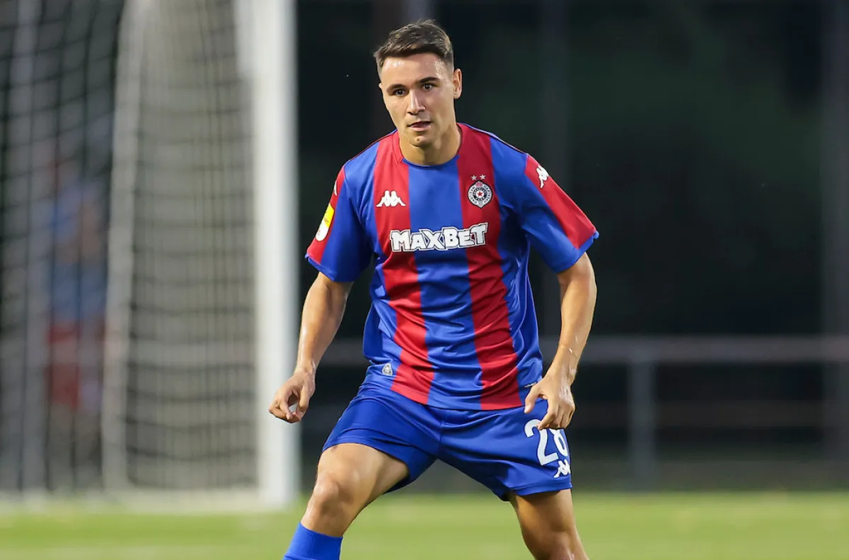 Янис Карабельов бе титуляр за Партизан при разгромна победа