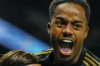 Фулъм нанесе трето поредно поражение на Тотнъм в дербито между двата тима