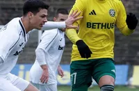 Славия продължи победната серия с 3:1 над Добруджа