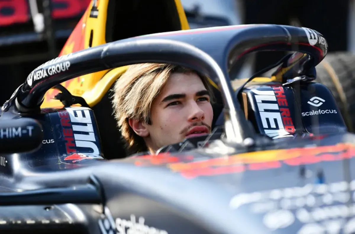 Никола Цолов с първи точки във Формула 2