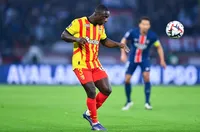 Изненадващ лидер във Франция