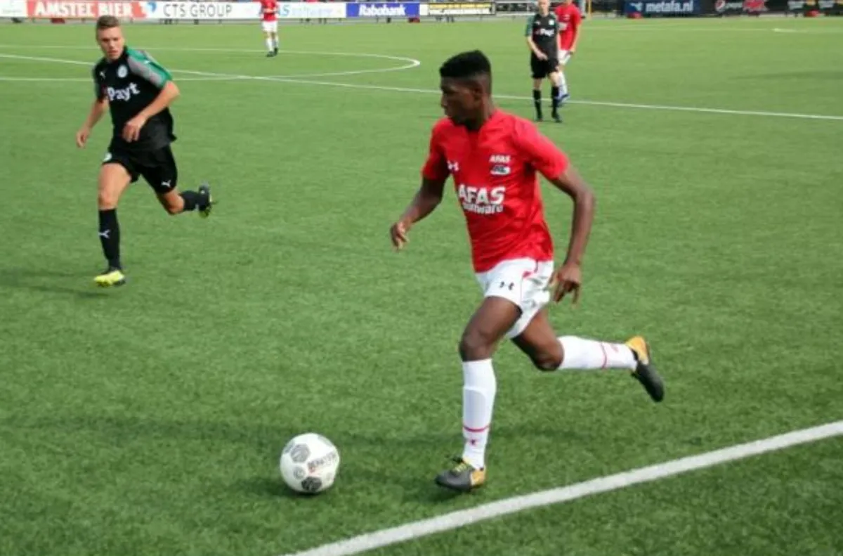 Национал на Кюрасао може да подпише във Втора лига на България