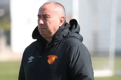 Станимир Стоилов и Гьозтепе се наредиха до Арсенал и Рома 