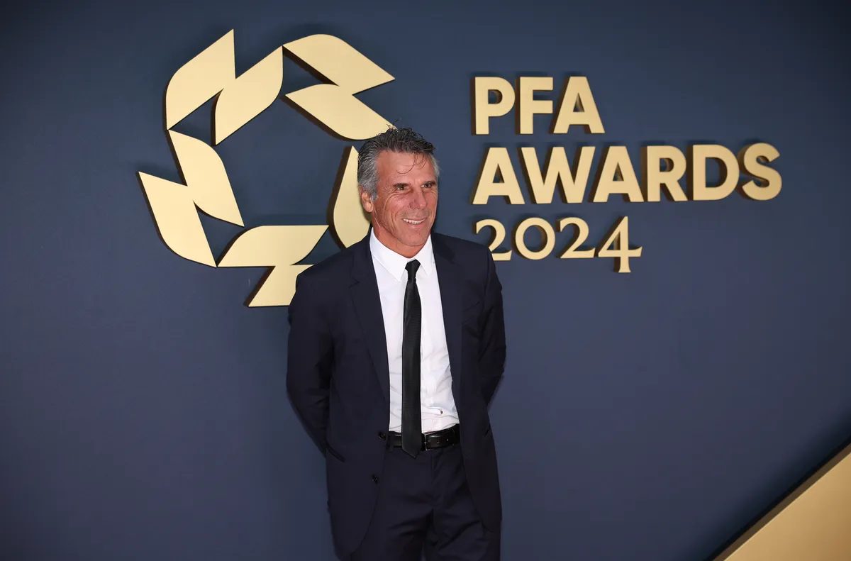 Дзола подкрепи Михайлов и Пенев