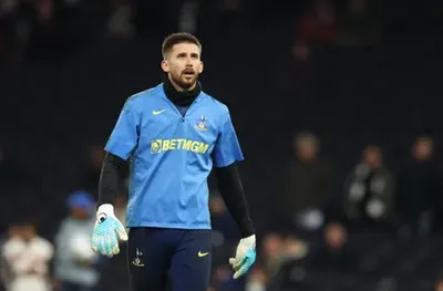 Интер си хареса вратаря на Тотнъм