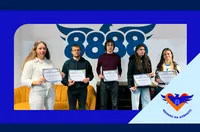 „Феникс на доброто“ и 8888.bg подкрепят студенти без родители със стипендии