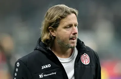 Майнц 05 подари уволнение на треньора си за Коледа