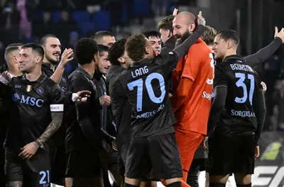 Наполи оцеля в “рулетката” на дузпите срещу Каляри