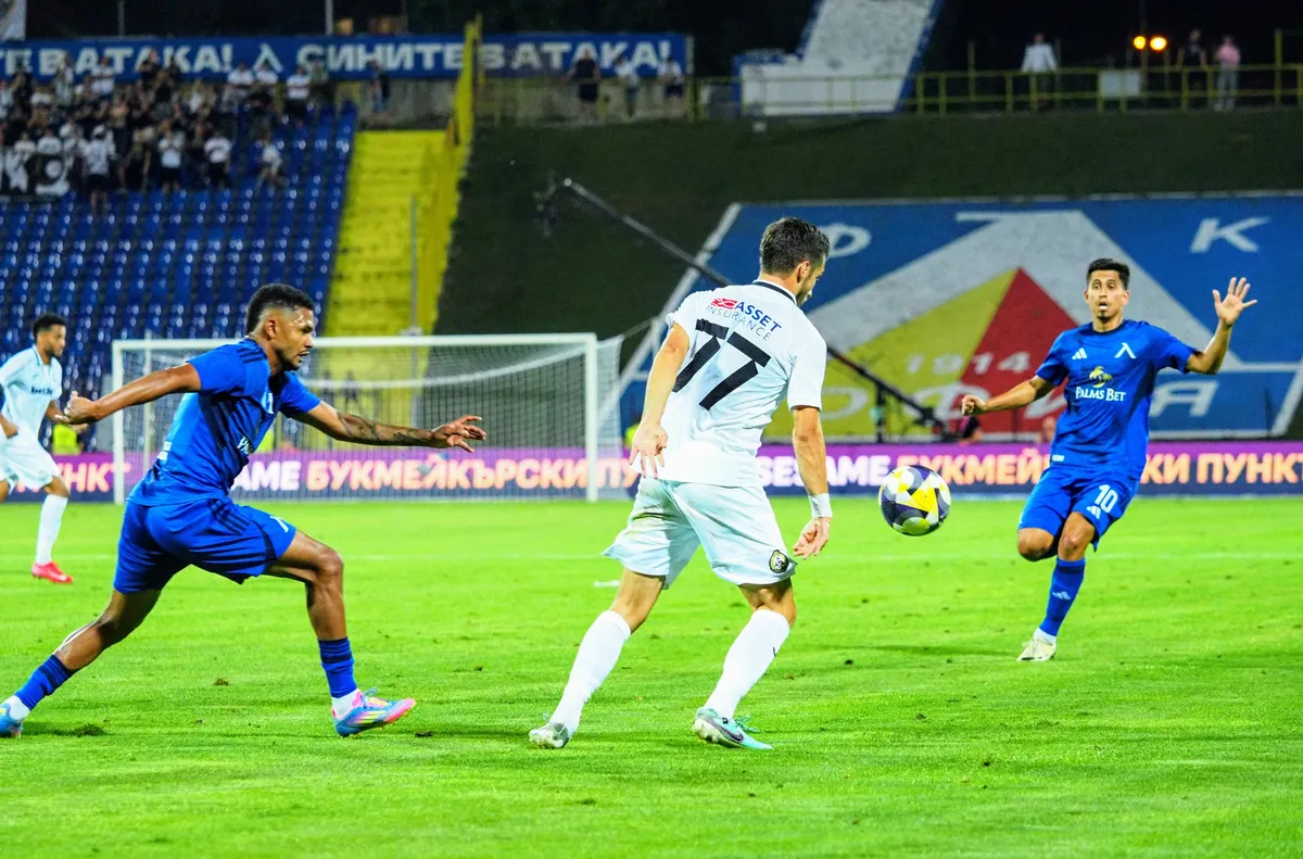 Лидерът Левски излиза срещу винаги коварния Славия