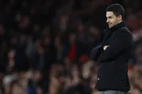 Арсенал представи 16-годишни близнаци