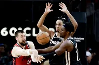 Филаделфия победи Голдън Стейт в НБА с кош на новобранец в последната секунда