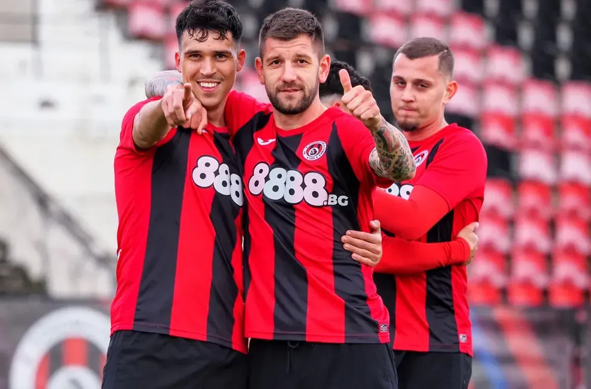 Станислав Генчев се изправя срещу Херо в Надежда Локомотив София и Ботев Пловдив