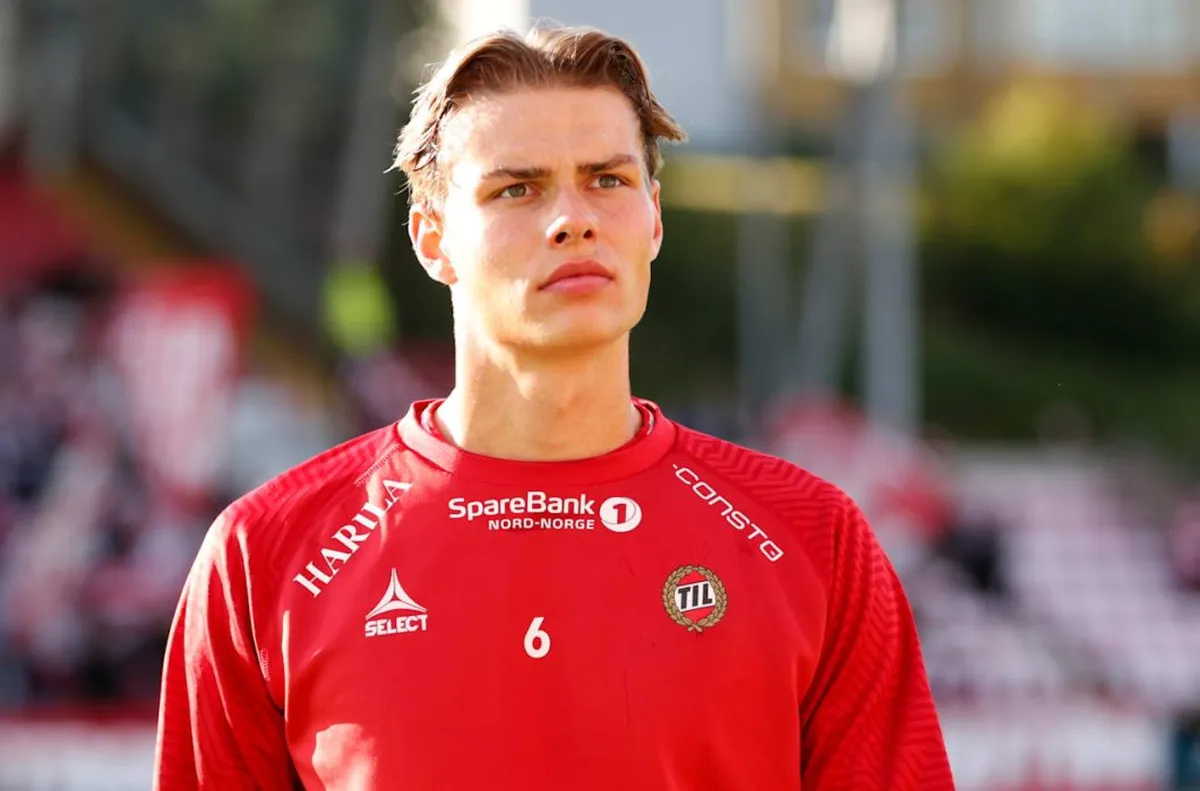 Червените в конкуренция с Рейнджърс за норвежки халф Младият полузащитник