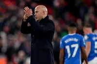 Слот: Чувствам подкрепа