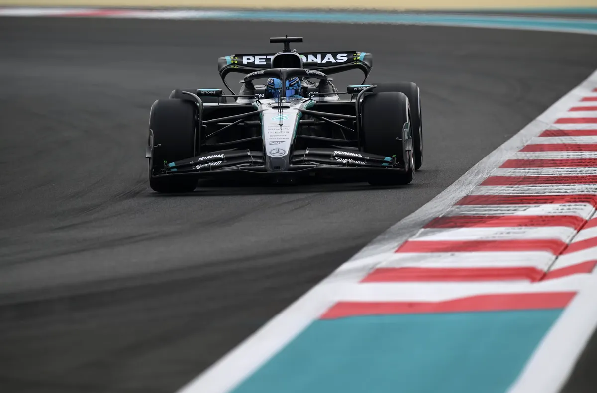 Норис и Верстапен се наредиха зад него Пилотът на Мерцедес