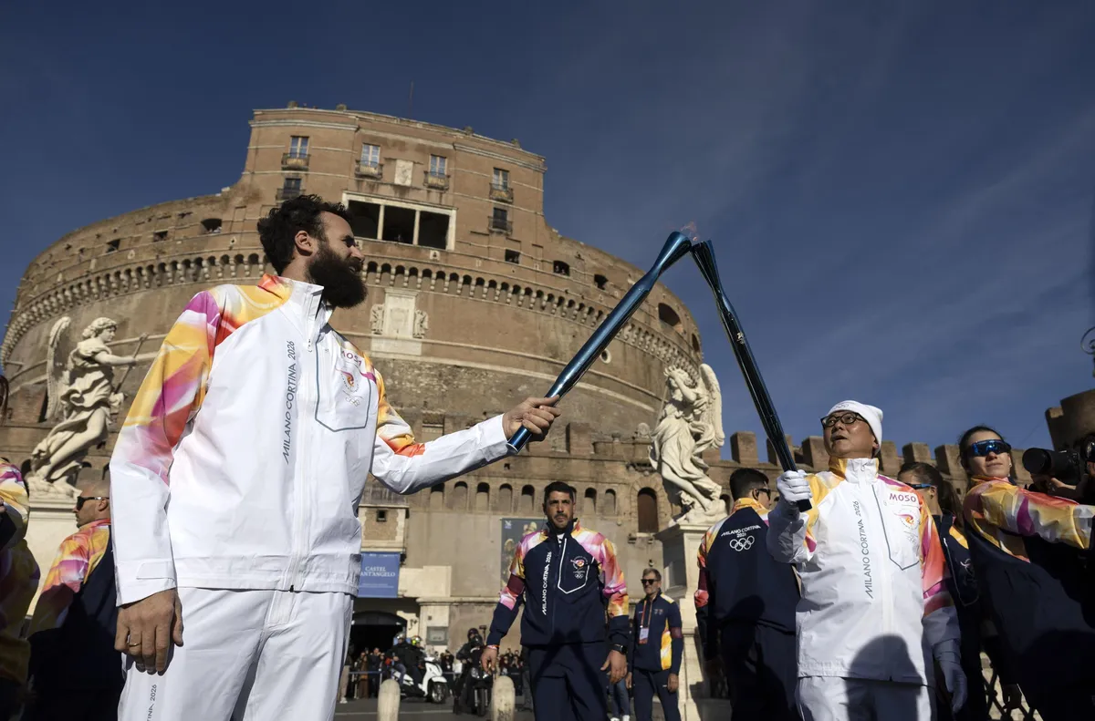 Ще пропътува 12 000 км и 300 града за 63