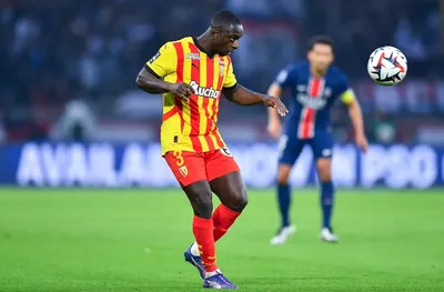 Ланс се дръпна във Франция