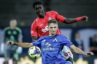 Халф на Левски иска още дълго в клуба