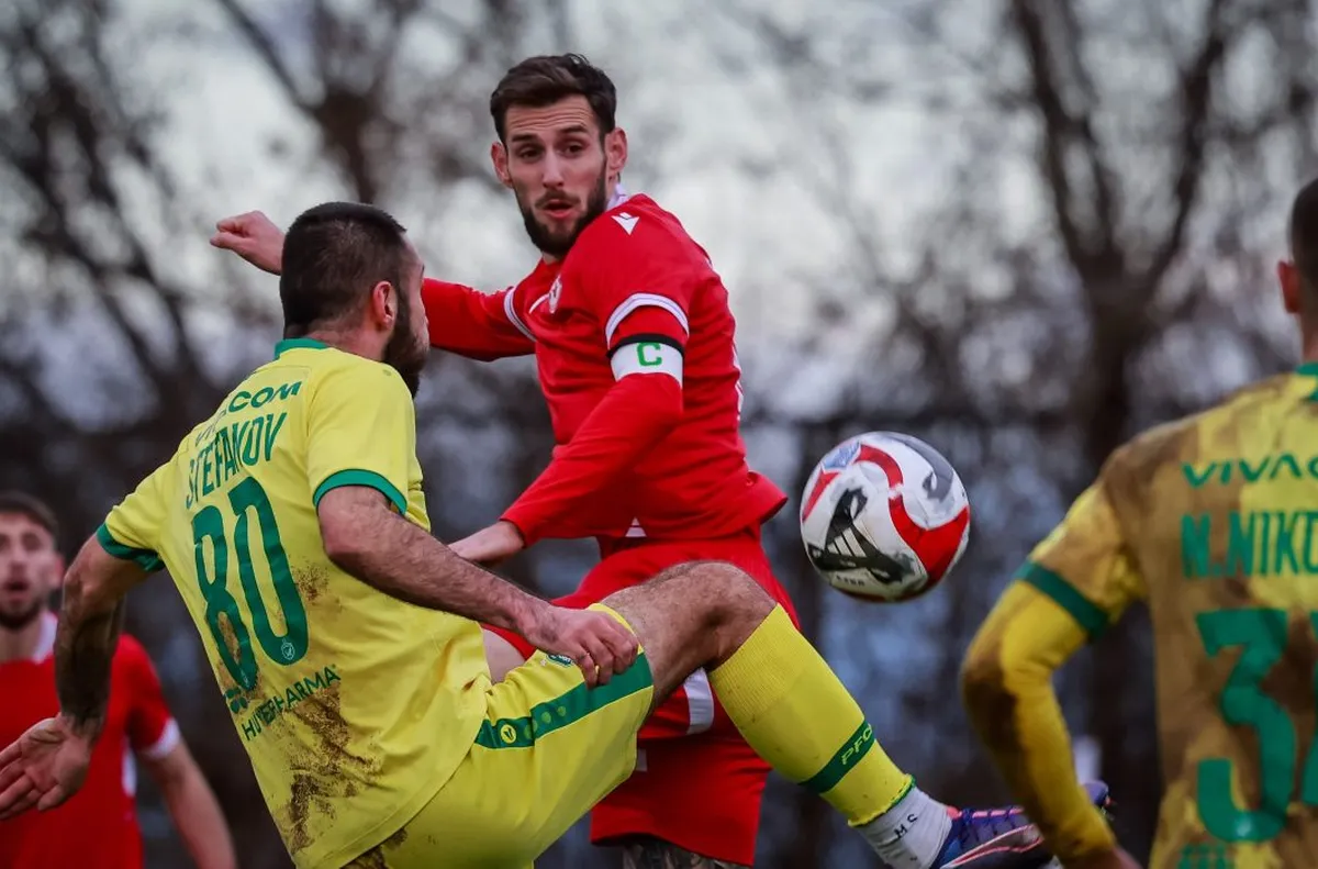 Александър Маринов пропусна да донесе успеха на орлите Вторият състав