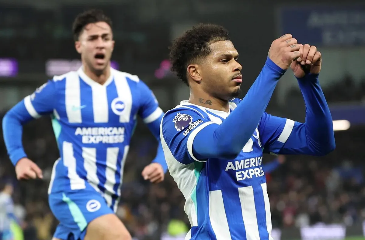 Лондончани остават в зоната на изпадащите Брайтън и Уест Хем