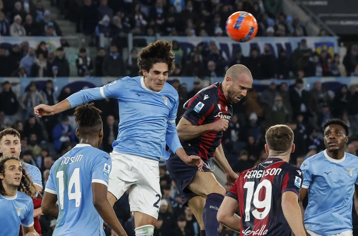 Попаденията паднаха още през първото полувреме Лацио и Болоня завършиха