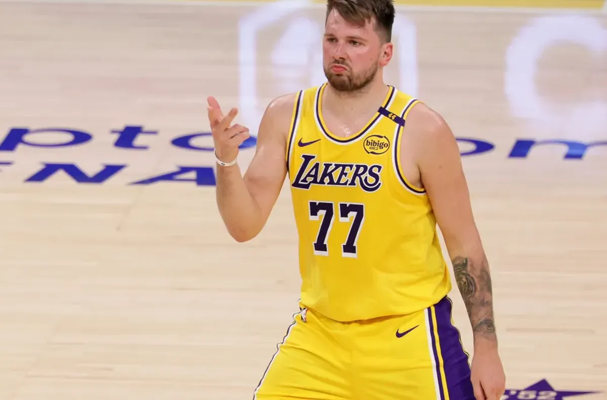 Лука Дончич реализира трипъл дабъл при завръщането си в игра