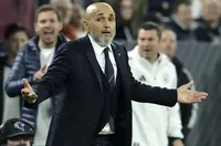 Спалети: Ако не контролираш топката срещу Наполи, ставаш пътник