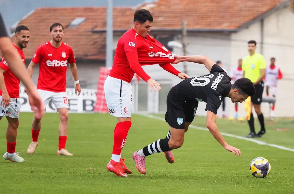 Добруджа с първа точка навън ЦСКА 1948 загуби нови 2