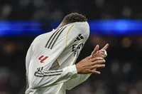 Мбапе излиза срещу Сити със счупен пръст