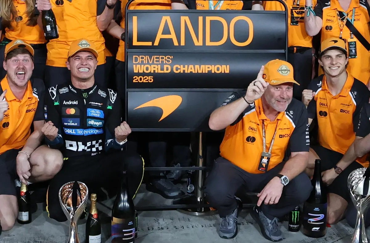 Кръстиха улица на Ландо Норис