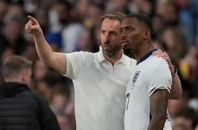 Национал на Англия арестуван за бой в бар