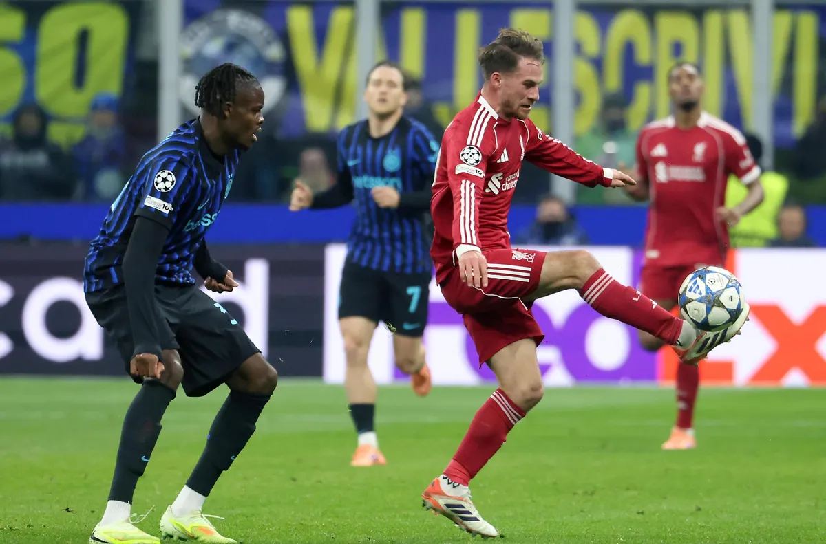 Домоник Собослай даде глътка въздух на Арне Слот и мърсисайдци