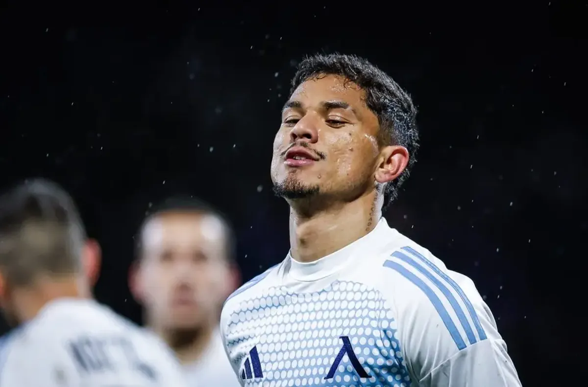 Нападателят вече е в родината си Бразилският нападател на Левски